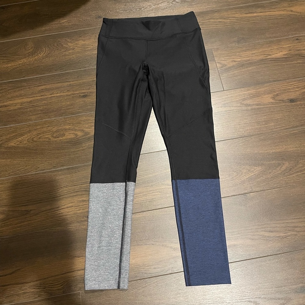 Outdoor Voices Graphite black color block athleisure athletic leggings